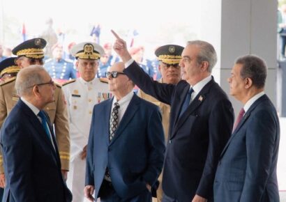 Abinader convoca al Consejo Económico y Social para debatir impacto de la crisis haitiana