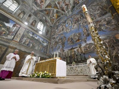 El Papa León XIV celebra misa con los cardenales en la Capilla Sixtina