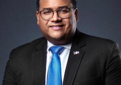 El superintendente de Electricidad Andrés Astacio fue electo como presidente de la Asociación Iberoamericana (ARIAE)