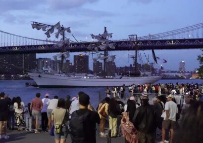 Dos muertos y más de 20 heridos tras colisión del buque escuela Cuauhtémoc con el puente de Brooklyn