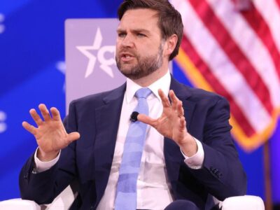 Vance afirma que EE.UU. y Europa siguen unidos, pero necesitan una alianza más adaptada al futuro