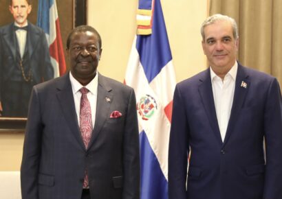 Abinader se reunió en el Palacio Nacional con canciller de Kenia y trataron crisis haitiana y cooperación