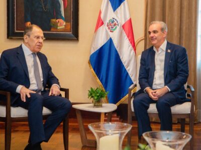 Presidente Abinader se reúne con el canciller ruso Serguéi Lavrov en el Palacio Nacional