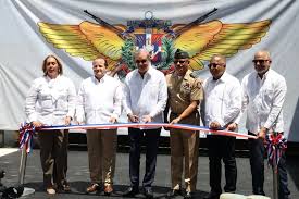 Presidente Luis Abinader encabeza apertura de planta de ensamblaje militar en San Cristóbal