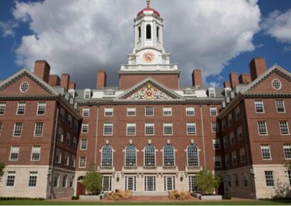 EE. UU. congela subvenciones a Harvard por incumplimiento legal y ético