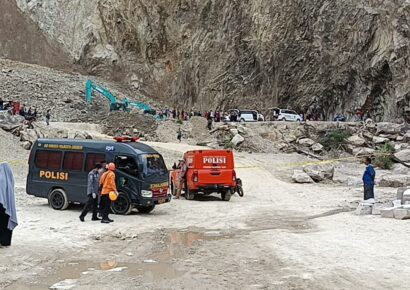 Colapso en cantera de Indonesia deja 10 muertos y varios desaparecidos, reportan autoridades