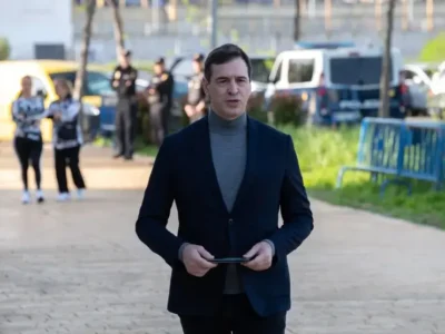 Jueza rechaza recurso y envía a juicio a hermano de Pedro Sánchez por supuesto fraude laboral