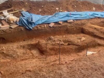 ¡Hallazgo impactante! Encuentran huesos humanos frente a la iglesia Nuestra Señora del Carmen en la Zona Colonial