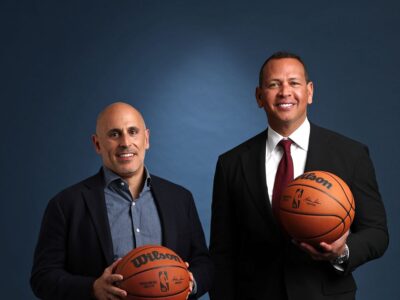 NBA aprueba compra de los Wolves por A-Rod y Marc Lore