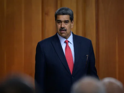 Maduro llama a resistir “nuevas formas de dominación”