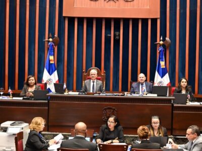 Senado conforma comisión especial para analizar iniciativa de Ley de Aguas