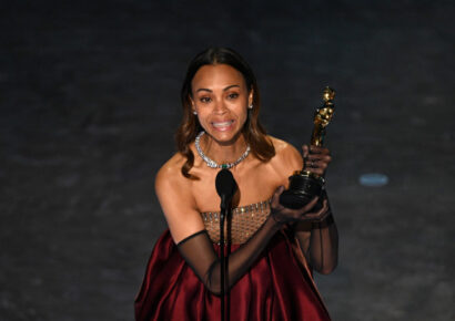 Zoe Saldaña revela dónde guarda su premio Oscar y la historia detrás de su estatuilla