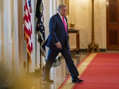 Trump rompe diálogo comercial con Canadá y lanza duras críticas a la Unión Europea