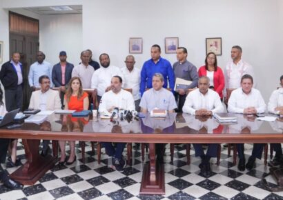 Tras seis meses comunidades de Cotuí aprueban acuerdo con Barrick y Gobierno dominicano