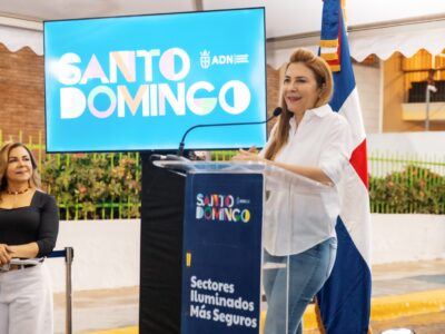 Carolina entrega 282 luminarias led instaladas para mayor seguridad en Los Prados