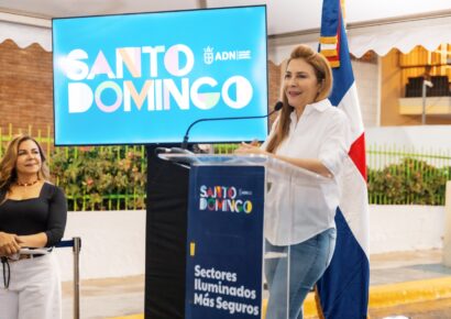 Carolina entrega 282 luminarias led instaladas para mayor seguridad en Los Prados