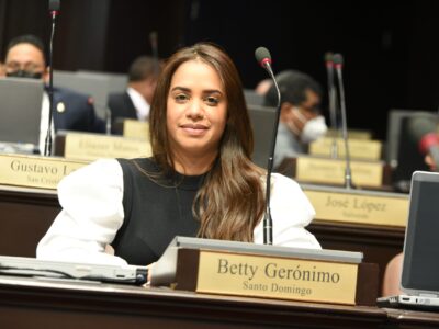Alcaldesa de Santo Domingo Norte, Betty Gerónimo, desmiente rumores sobre supuesto atentado en su contra