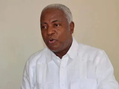 Excónsul haitiano critica suspensión de visados por parte de EE. UU.: “Castigar a migrantes no resuelve la crisis, la agrava”