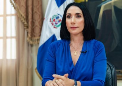 Primera dama Raquel Arbaje asegura que Estado no abandonará a huérfanos del Jet Set