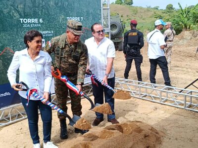 Paliza y Fernández Onofre encabezan inicio de nueva fase del muro en Dajabón