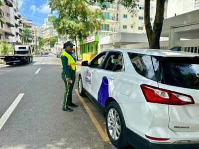 DIGESETT e INTRANT lanzan Operativo ‘No Estacione’ en colaboración con Parqueate_RD y otros organismos de estado