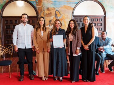 Carolina Mejía comparte visión del PISD con jóvenes de ANJE