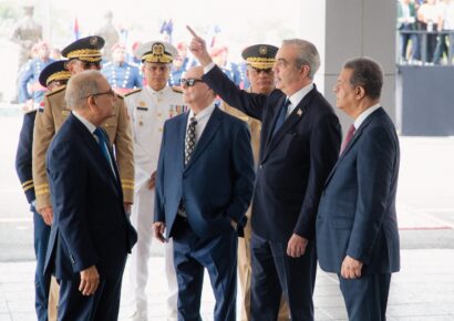 El presidente Abinader retoma hoy diálogo con exmandatarios en el CES para abordar crisis haitiana