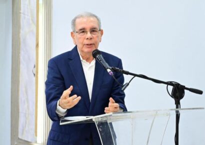 Danilo Medina convoca al PLD en Barahona: “Los que partieron están regresando con fuerza”