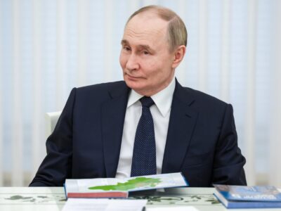 Putin dialoga con emisario iraní sobre paz en Irán