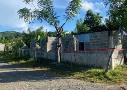 Triple homicidio en Hato Mayor bajo investigación policial