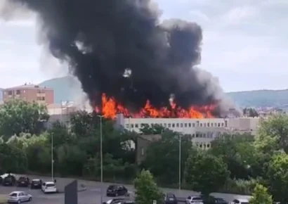 Incendio de gran magnitud destruye techo de la Facultad de Agricultura en Universidad de Tuscia