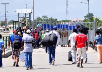 Haití manifiesta inquietud por restricción migratoria impuesta por Estados Unidos