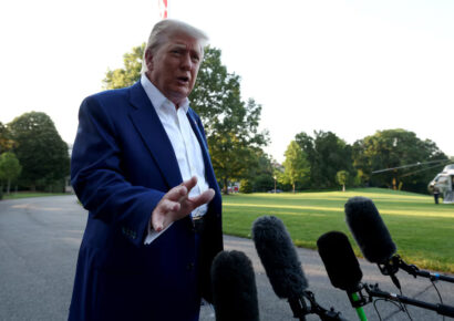 Trump insta a Israel a cesar los ataques contra Irán pese a ruptura del alto el fuego