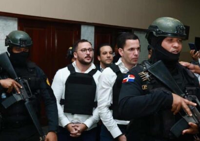 Fiscales realizan allanamientos por caso de corrupción que involucra a Hugo Beras y Jochi Gómez