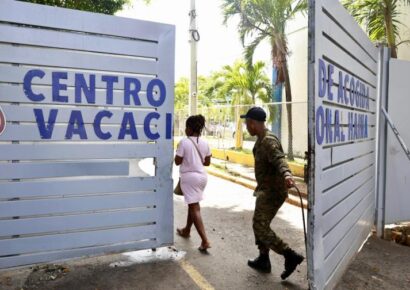 Migración responde a críticas tras muerte de ciudadana estadounidense en centro de Haina