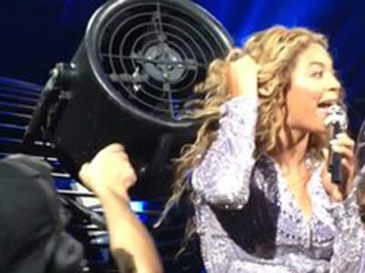 Beyoncé mantiene la calma tras enredarse el cabello en pleno show en Montreal