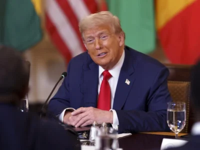 Canadá enfrentará arancel del 35 % si no hay acuerdo, advierte Trump