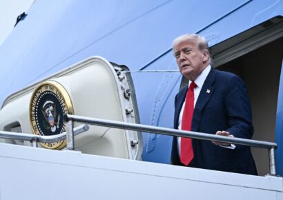 Trump llega a Escocia para una visita privada entre golf, reuniones y tensiones comerciales