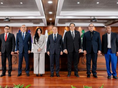 Instituciones acuerdan implementar justicia terapéutica y de reinserción social