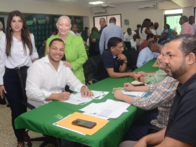 Fuerza del Pueblo destaca entusiasmo juvenil en proceso de inscripción