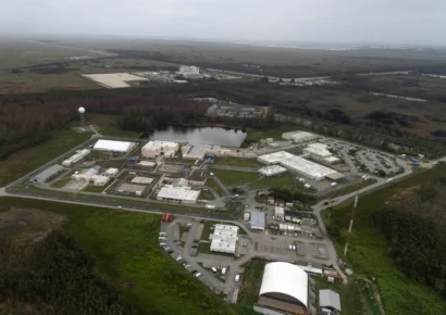 Polémica en Florida por acceso turístico y comercial a ‘Alligator Alcatraz’