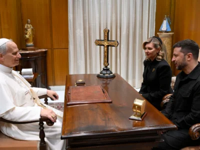 El Papa León XIV recibe al presidente de Ucrania, Volodímir Zelenski, en Castel Gandolfo