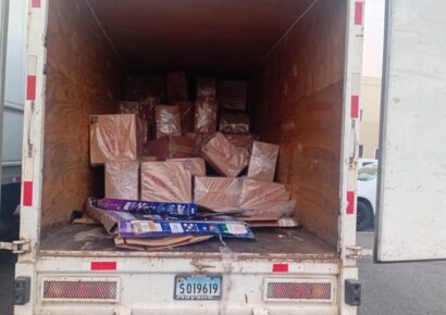 CECCOM Decomisa Millonaria Carga de Cigarros Ilegales en Operativo en La Vega