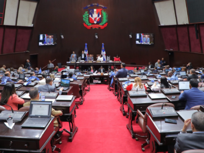 Diputados aprueban en primera lectura reforma al Código de Trabajo