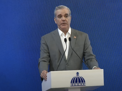Abinader destaca reducción de la pobreza en RD tras pandemia, sacando a 2 millones de personas de esa condición