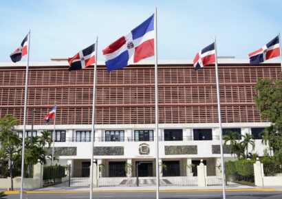 Diputados aprueban en segunda lectura ley de Contrataciones Públicas