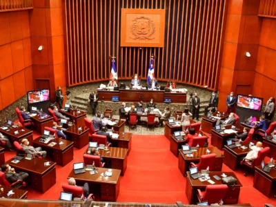 Senado aprueba en primera lectura el nuevo Código de Trabajo sin modificar la cesantía