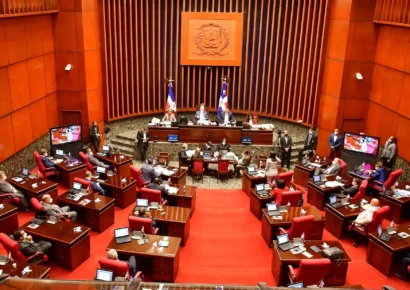 Senado aprueba en primera lectura el nuevo Código de Trabajo sin modificar la cesantía