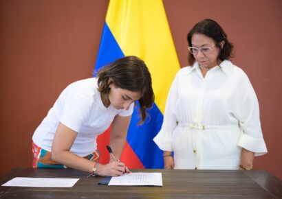 Laura Sarabia termina su ciclo en el Gobierno Petro; vicecanciller Rosa Villavicencio asume como ministra interina