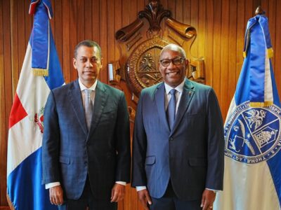 UASD e Indotel lideran revolución digital con licitación de internet de alta velocidad para recintos universitarios